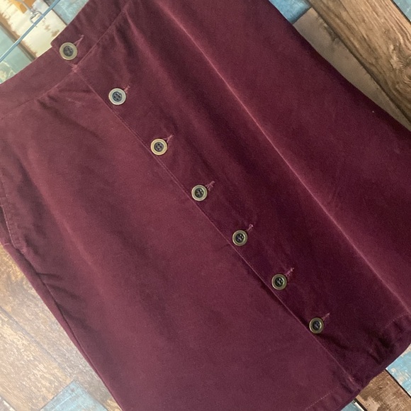 St.Johns bay soft purple button down skirt - Picture 4 of 16